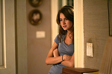 Szenenbild: Shailene Woodley ist Alex