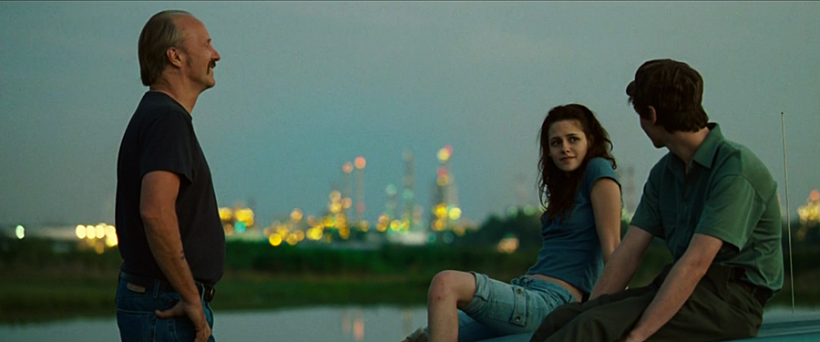 Szenenbild: William Hurt und Kristen Steward in Das gelbe Segel