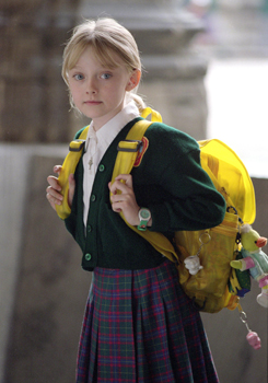 Dakota Fanning ist Lupita Ramos